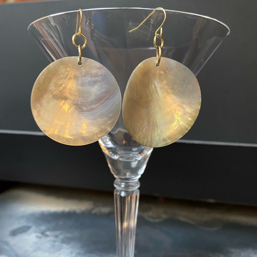 Shell drop earrings - Picture 4 of 8
